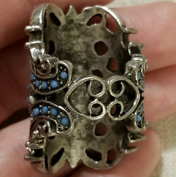 NWOT - STATEMENT RING - Picture 3 of 3